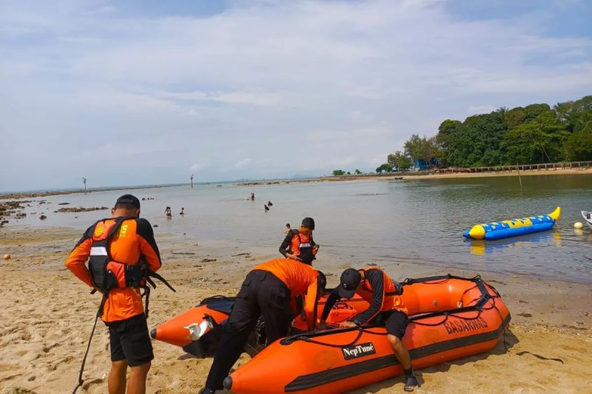 SAR Kepri Lanjutkan Pencarian Pemancing yang Hilang Terseret Gelombang Pasang di Batam