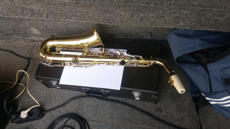 Belajar saxophone